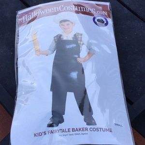 Halloween Costumes.com Baker size Small 4 and above